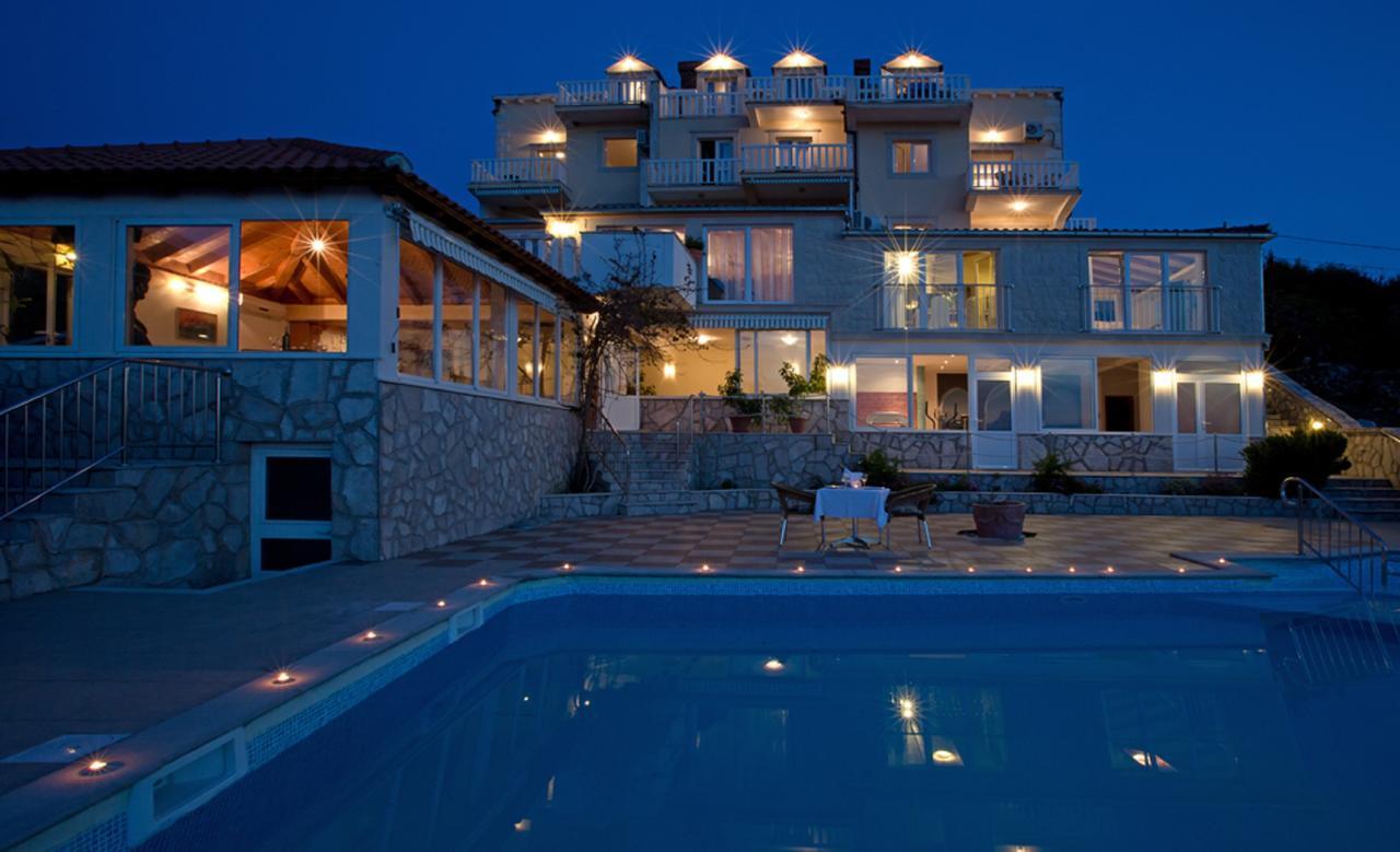 Apartments Carol ซัฟทัท ภายนอก รูปภาพ